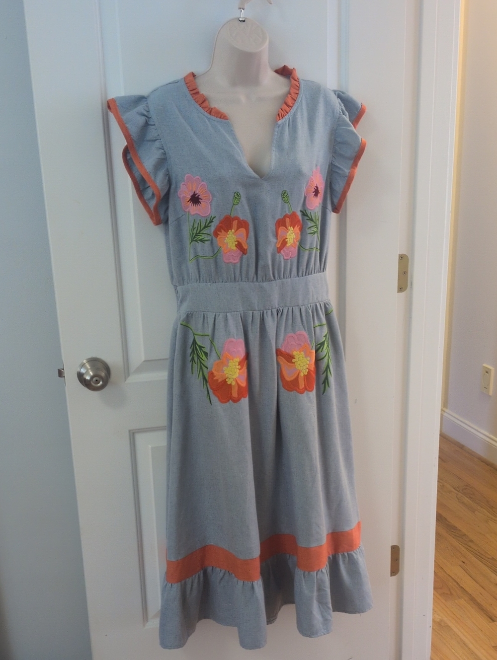 VOY Embroidered Floral Dress